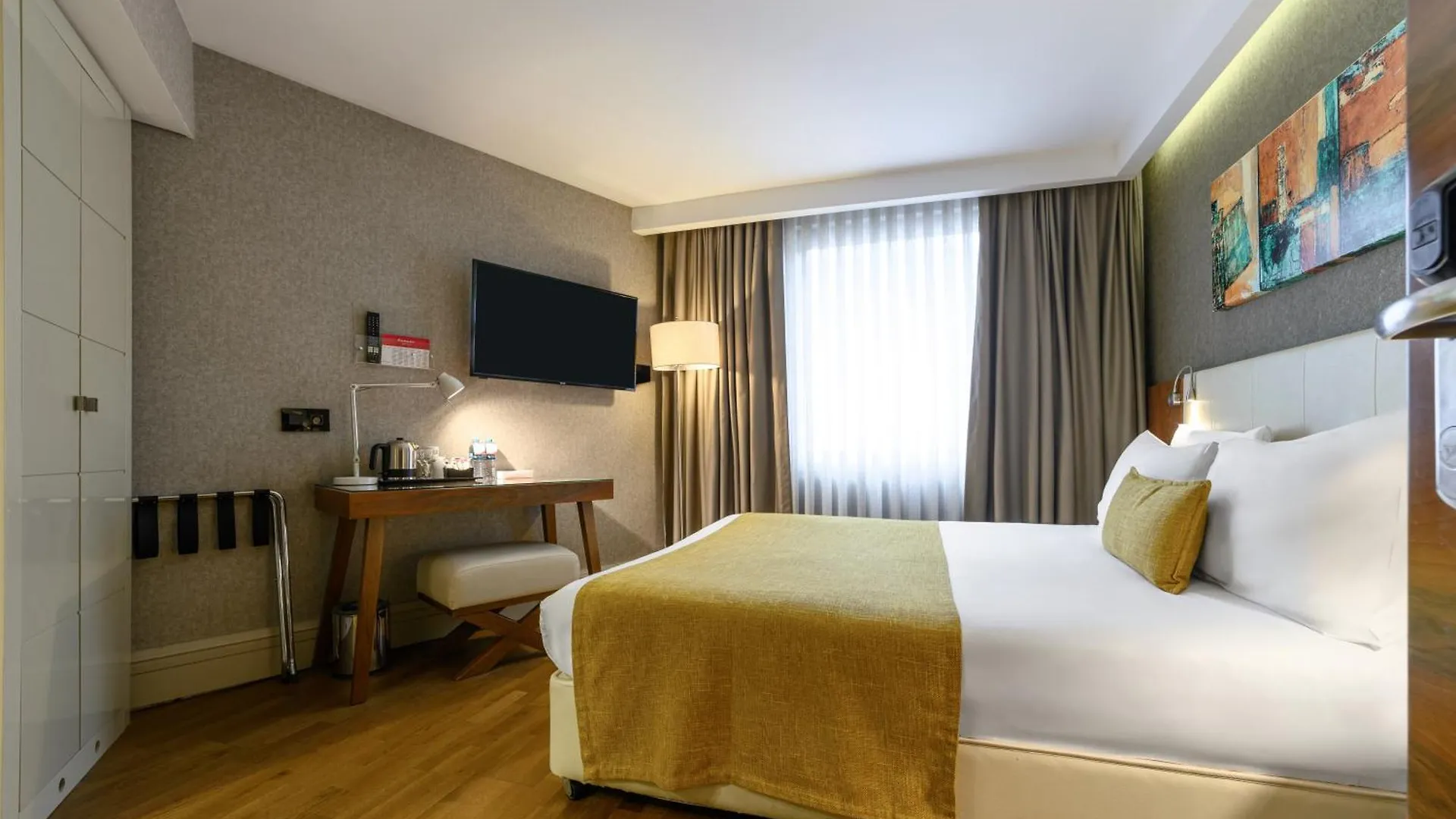 Hotel Ramada Istanbul Grand Bazaar 4*,  Turecko