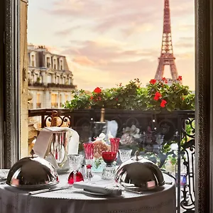plaza-athenee.fr-paris.fr/
