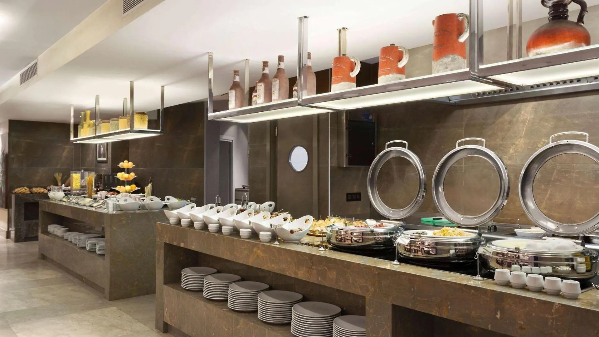 Hotel Ramada By Wyndham Istanbul Grand Bazaar 4*,